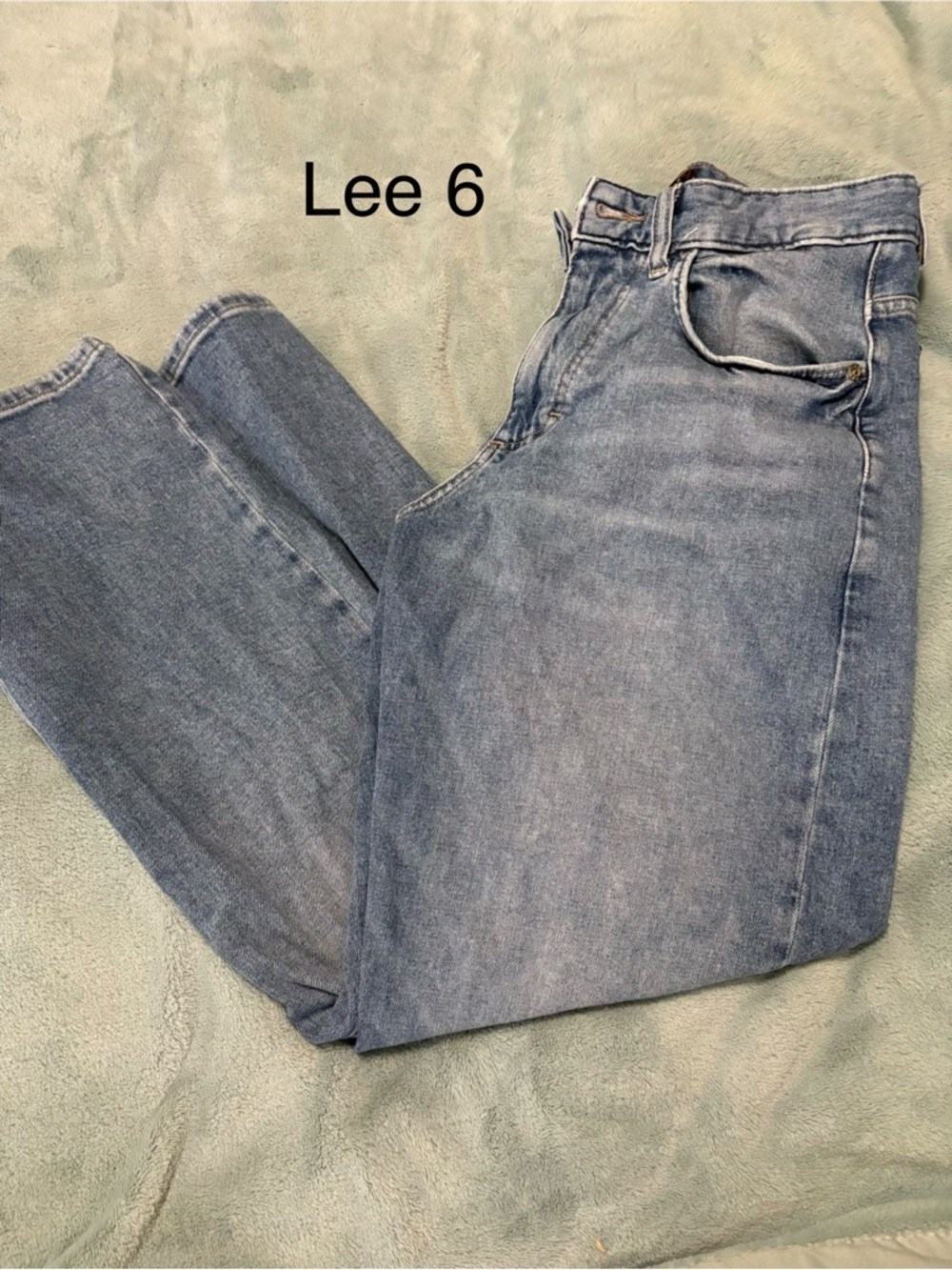 Lee women’s Light Blue Straight Jeans